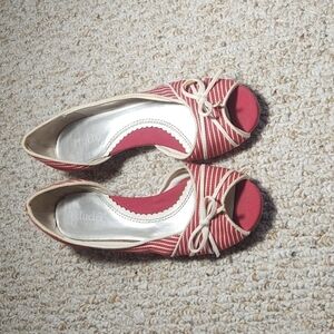 Mudd Manuela Red and White Striped Shoes with Bow Accents Sandals Sz 8